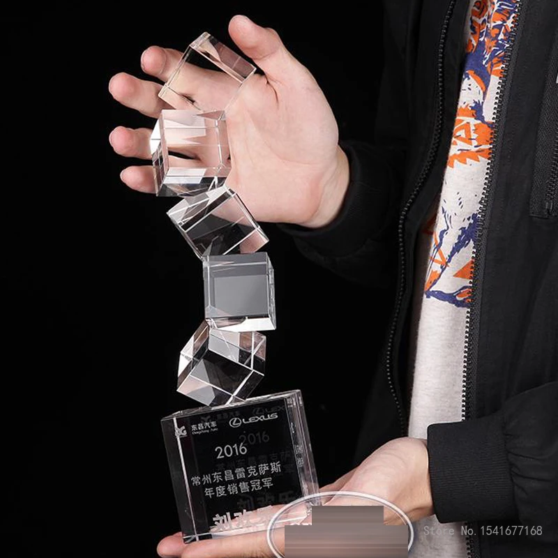 Customized Transparent Crystal - đánh giá và giá Esports Gaming Trophy